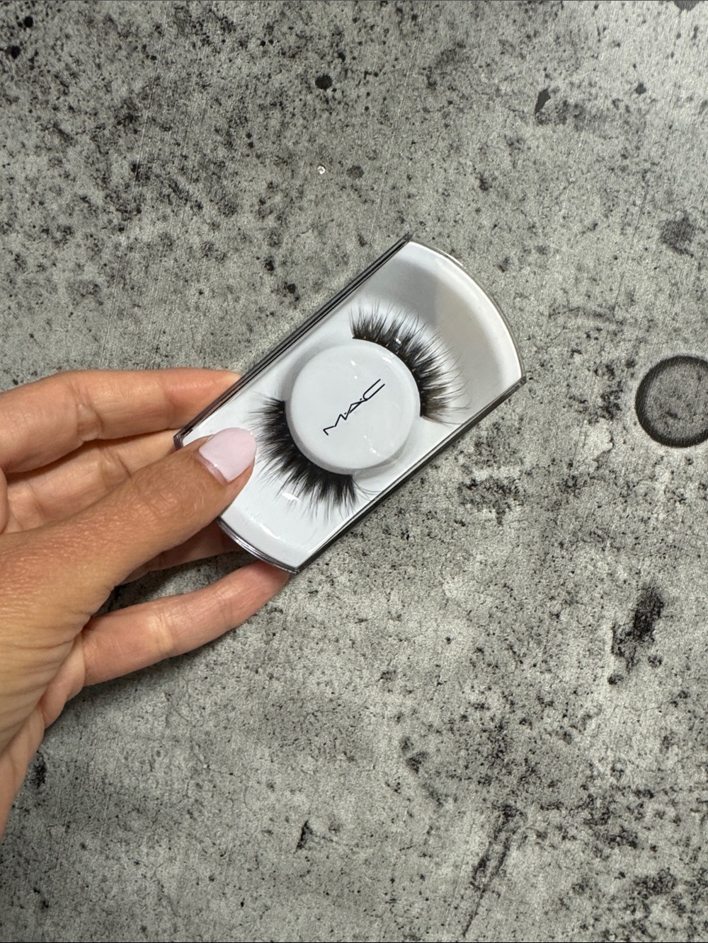 MAC Cosmetics Black Full-Volume False Eyelashes. NIB limited edition 84 Goddess